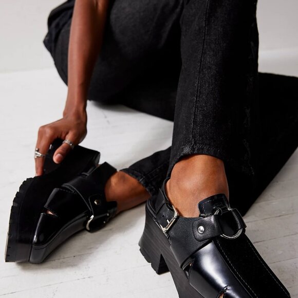 Woman’s Free People Astoria Clogs Size 9 Black Leather - Picture 1 of 6